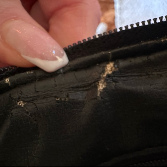 đź’‹đź’‹ Textured Handbag Not So Basic Black ;) - Picture 12 of 12